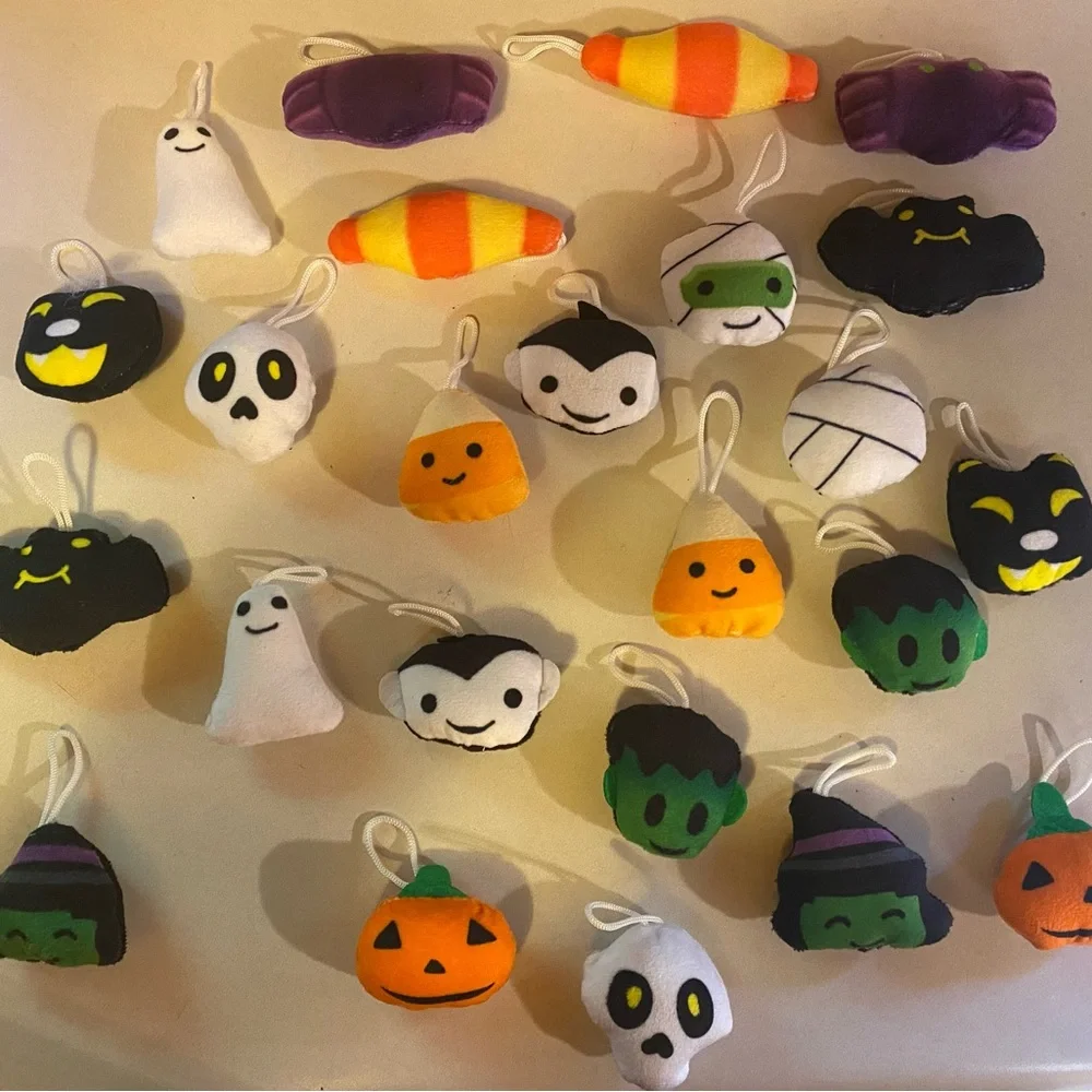 24 PCS Halloween Mochi‎ plushy Squishy Toys Squishies Halloween Toys -NWT